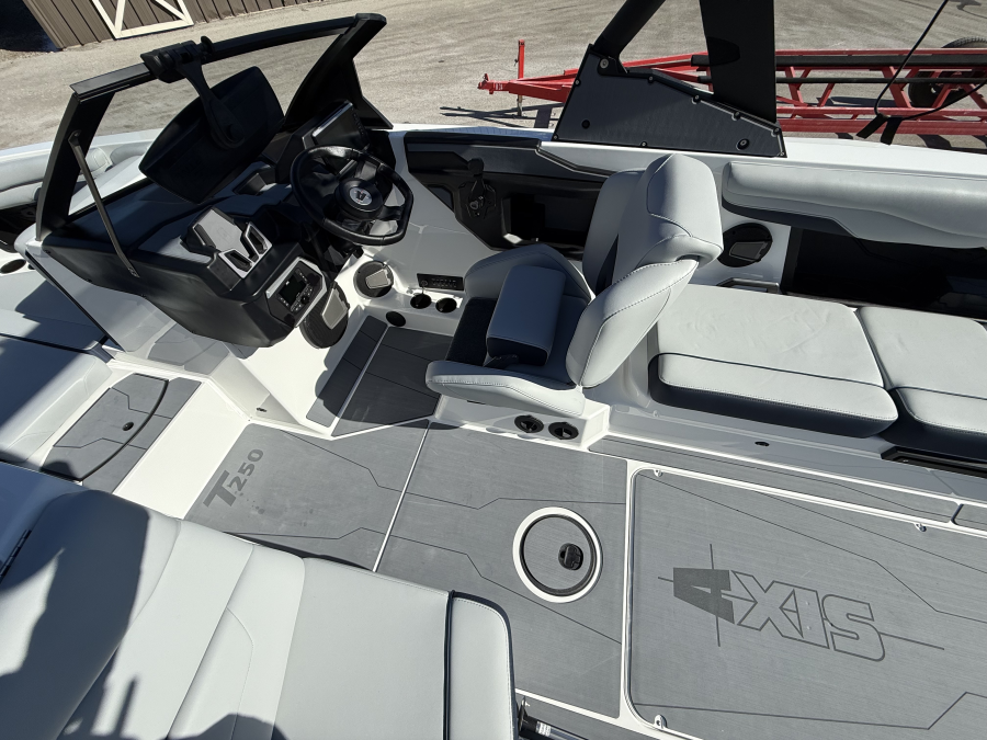 2025 Axis Boats T250 for sale in Fontana, Wisconsin