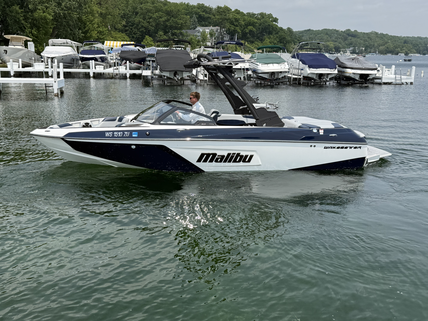 2021 Malibu 22 LSV