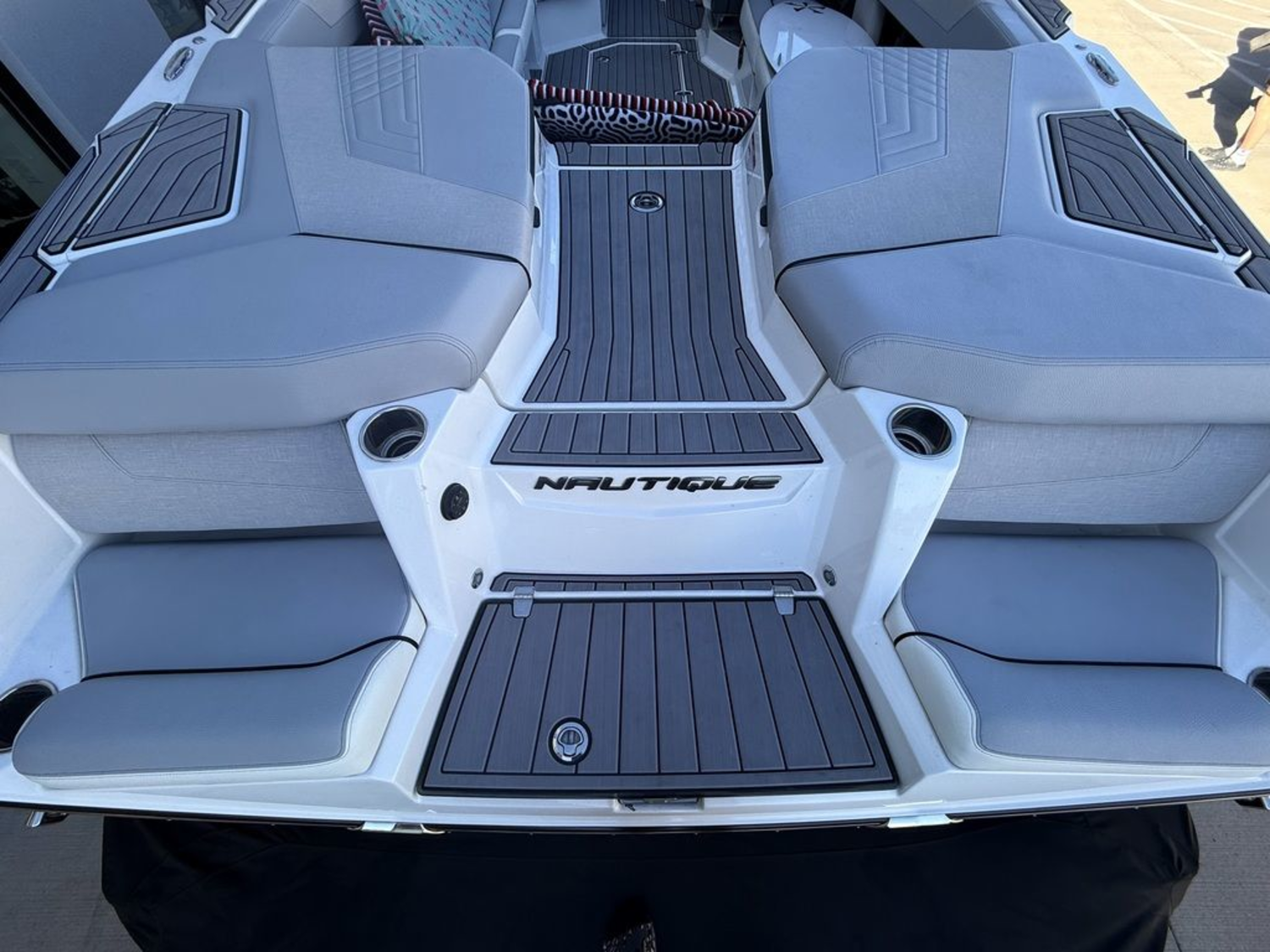 2023 Nautique G23