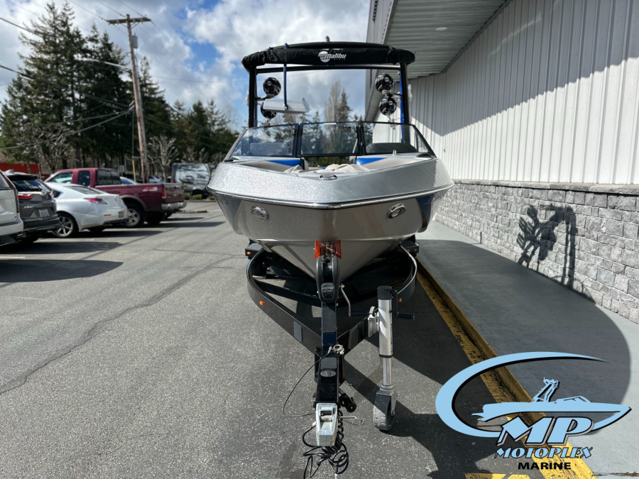 2015 Malibu Boats Wakesetter 247 LSV for sale in Lynnwood, Washington