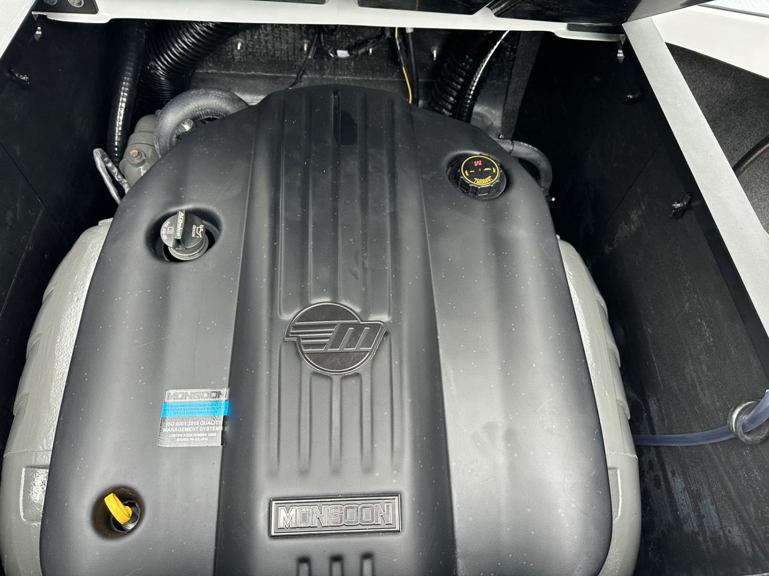 2025 Axis T220