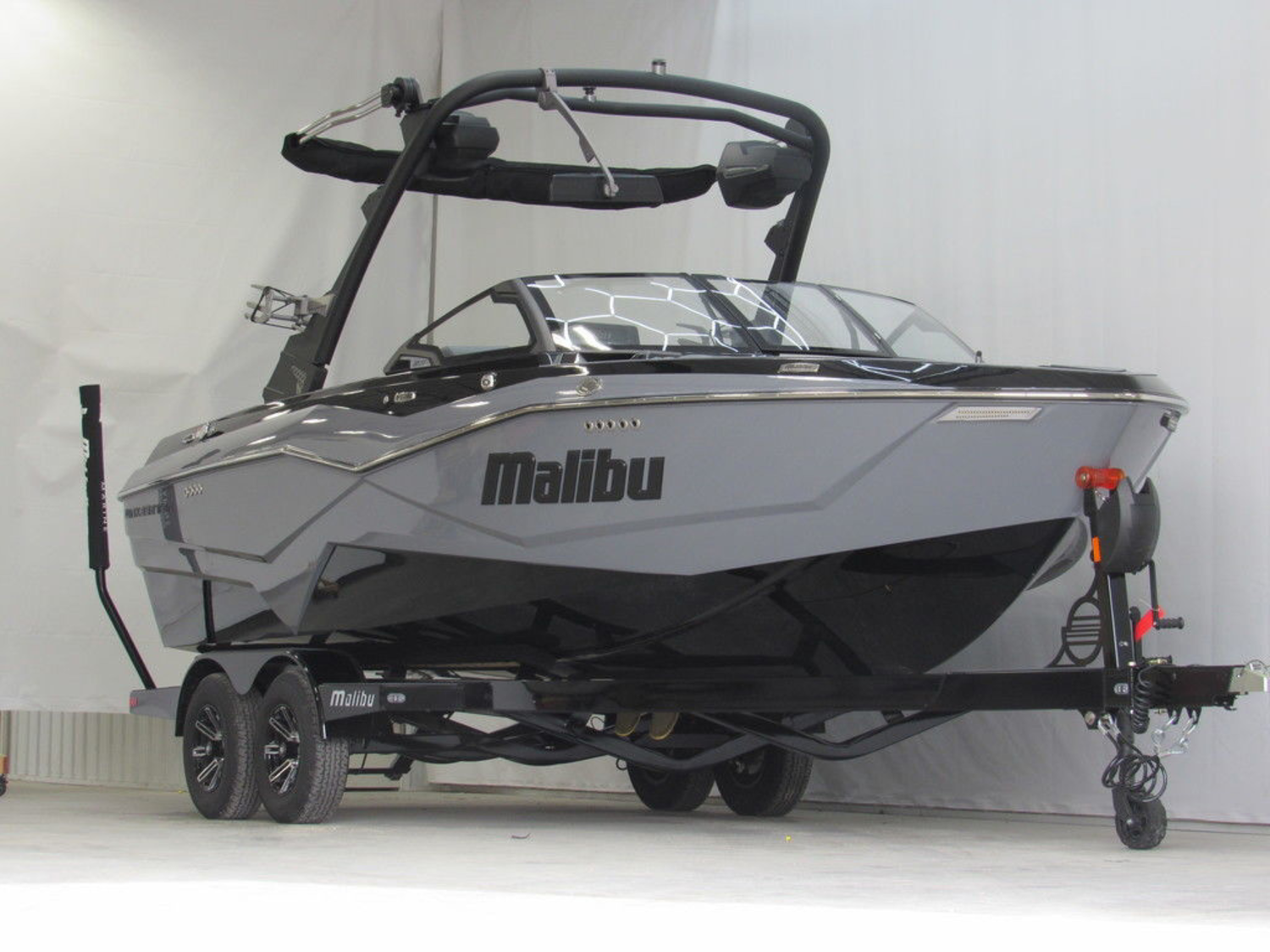 2025 Malibu Boats 22 LSV