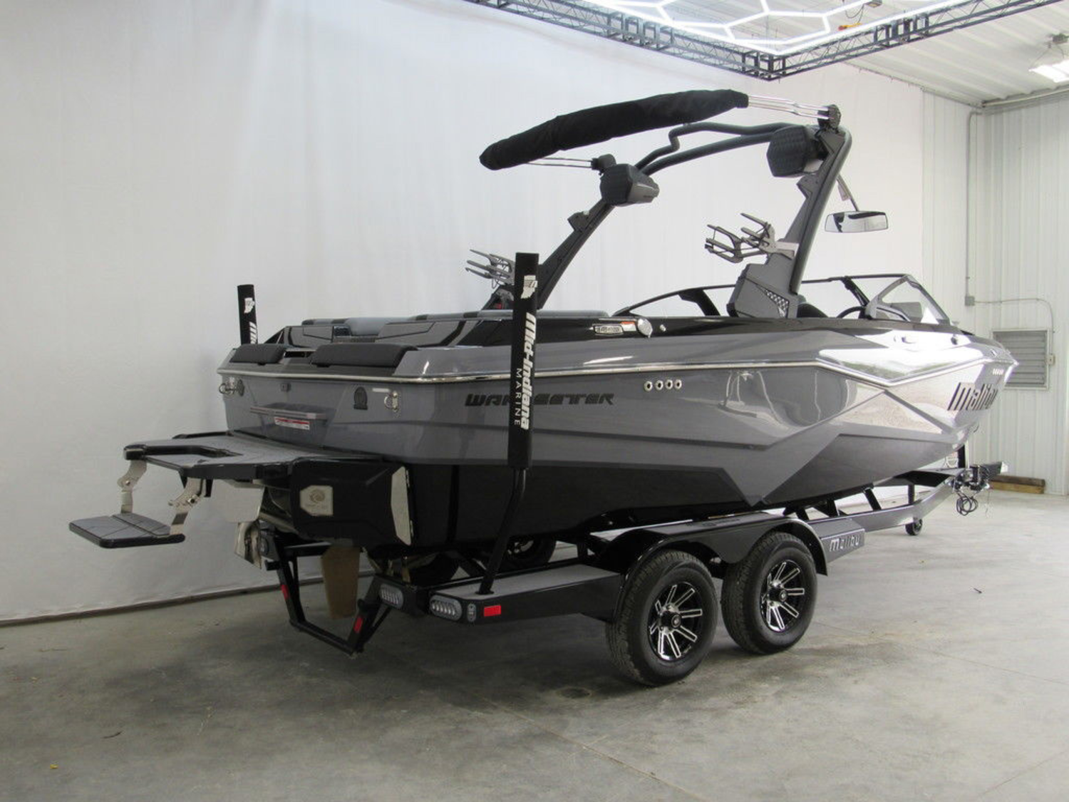 2025 Malibu Boats 22 LSV
