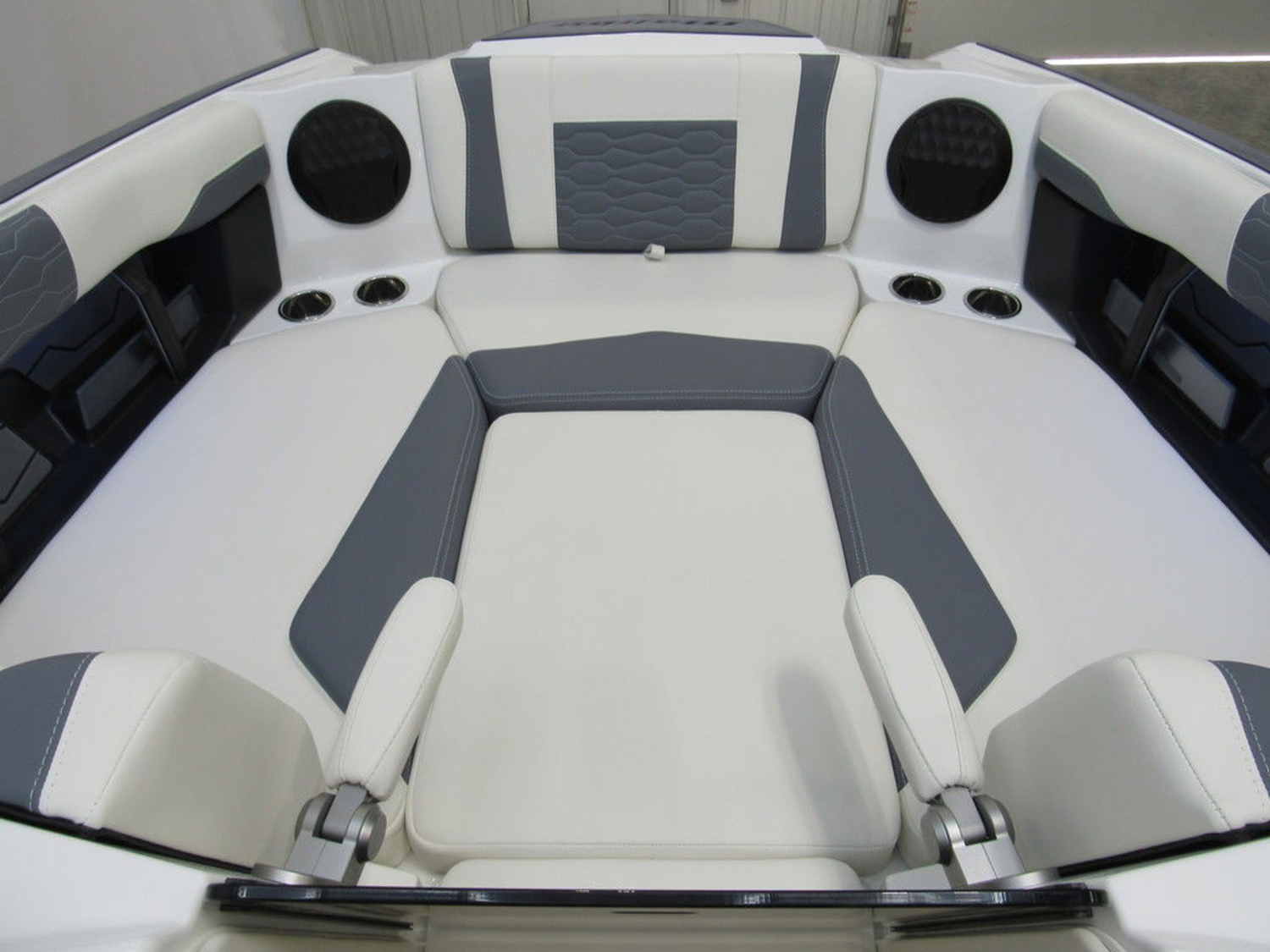 2025 Malibu Boats 24 MXZ