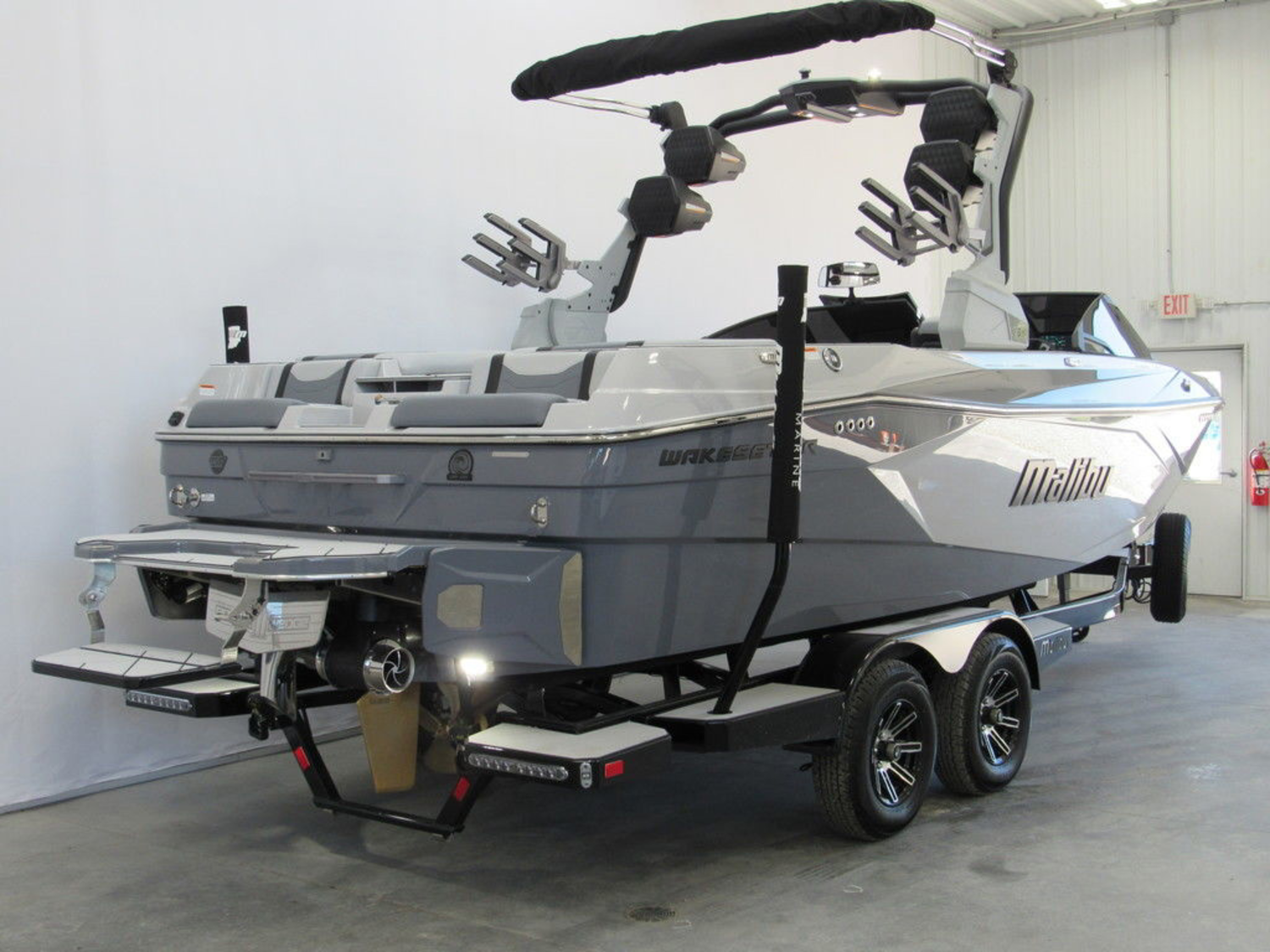 2025 Malibu Boats 23 LSV