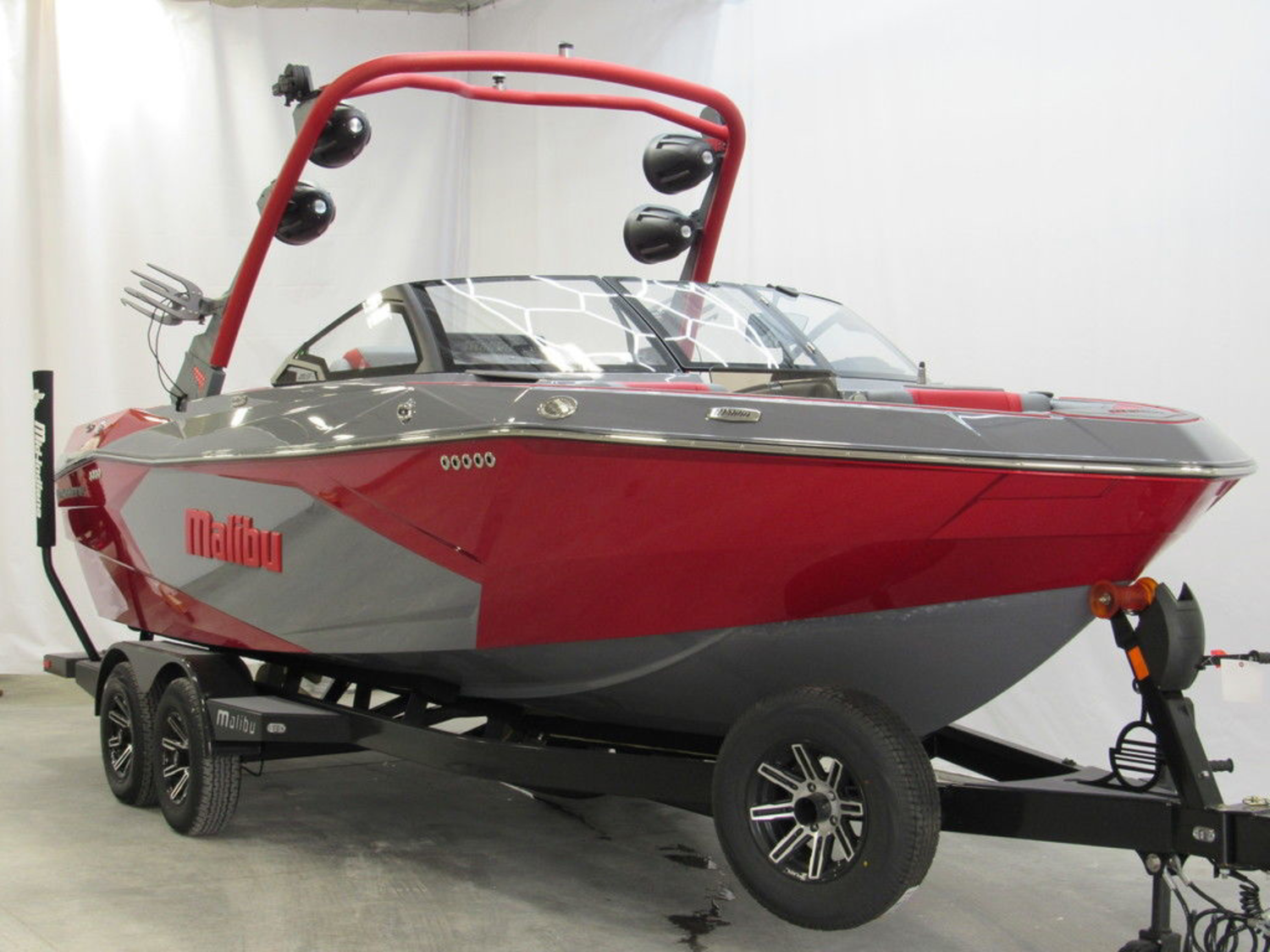 2025 Malibu Boats 23 LSV
