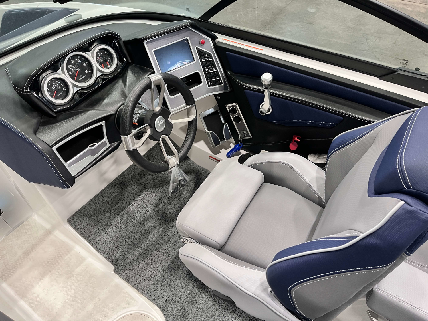 2022 MasterCraft XT21