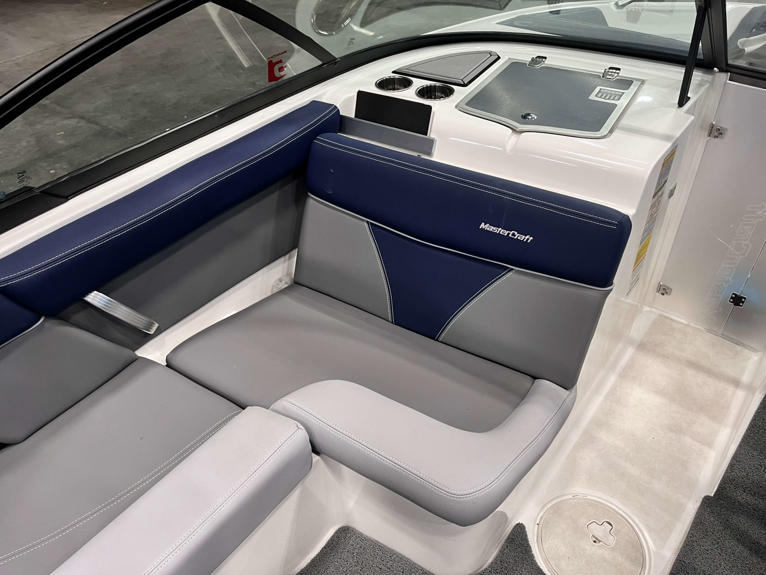 2022 MasterCraft XT21