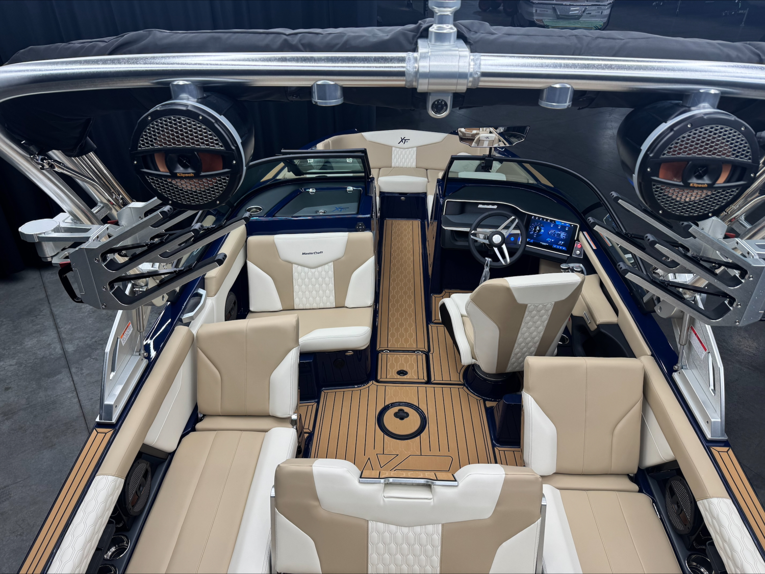 2025 MasterCraft XT24