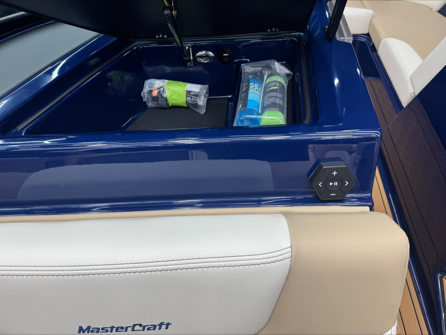 2025 MasterCraft XT24