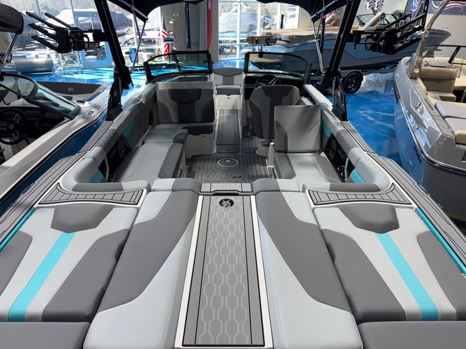 2025 MasterCraft XT24