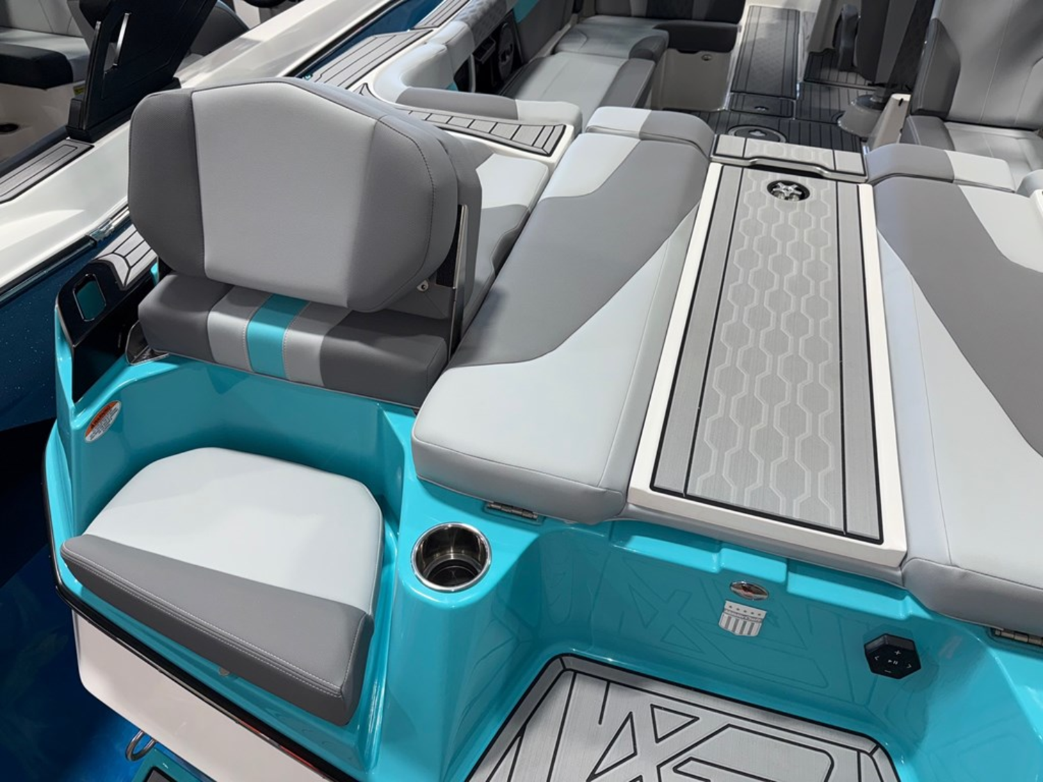 2025 MasterCraft XT24