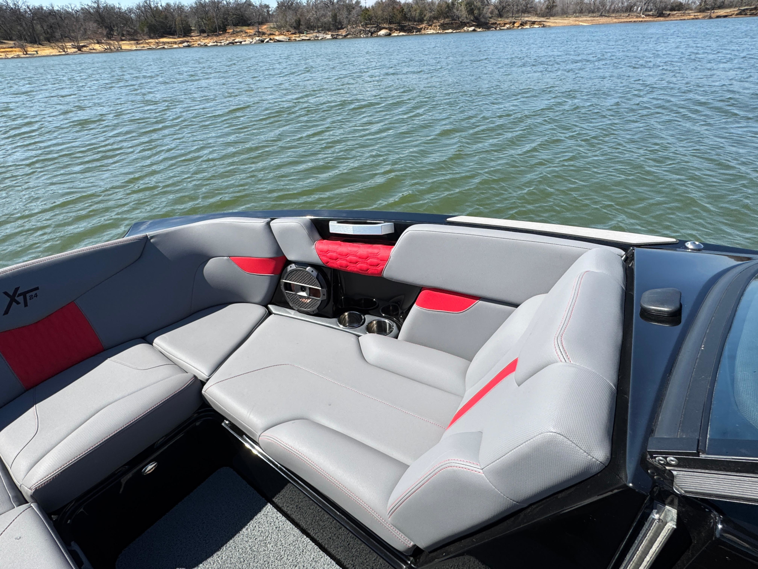 2022 MasterCraft XT24