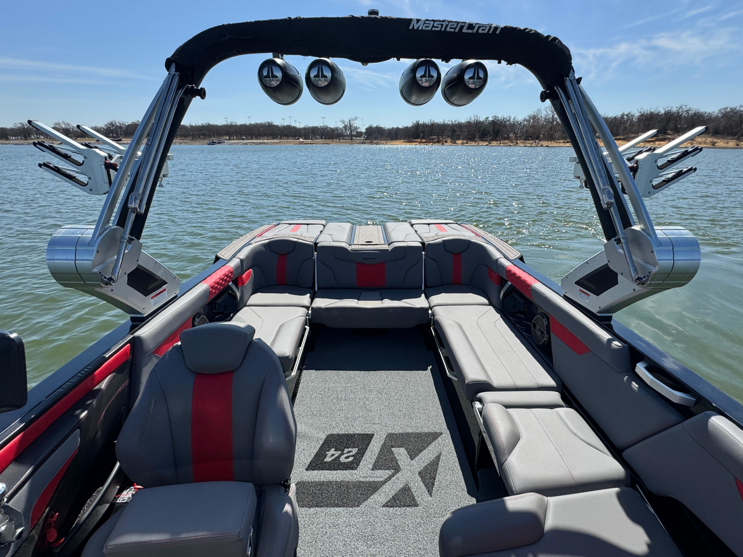 2022 MasterCraft XT24
