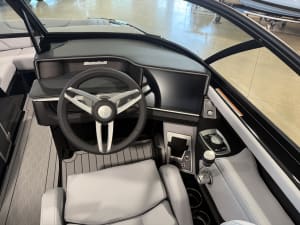 2026-mastercraft-xt20-105718-image11