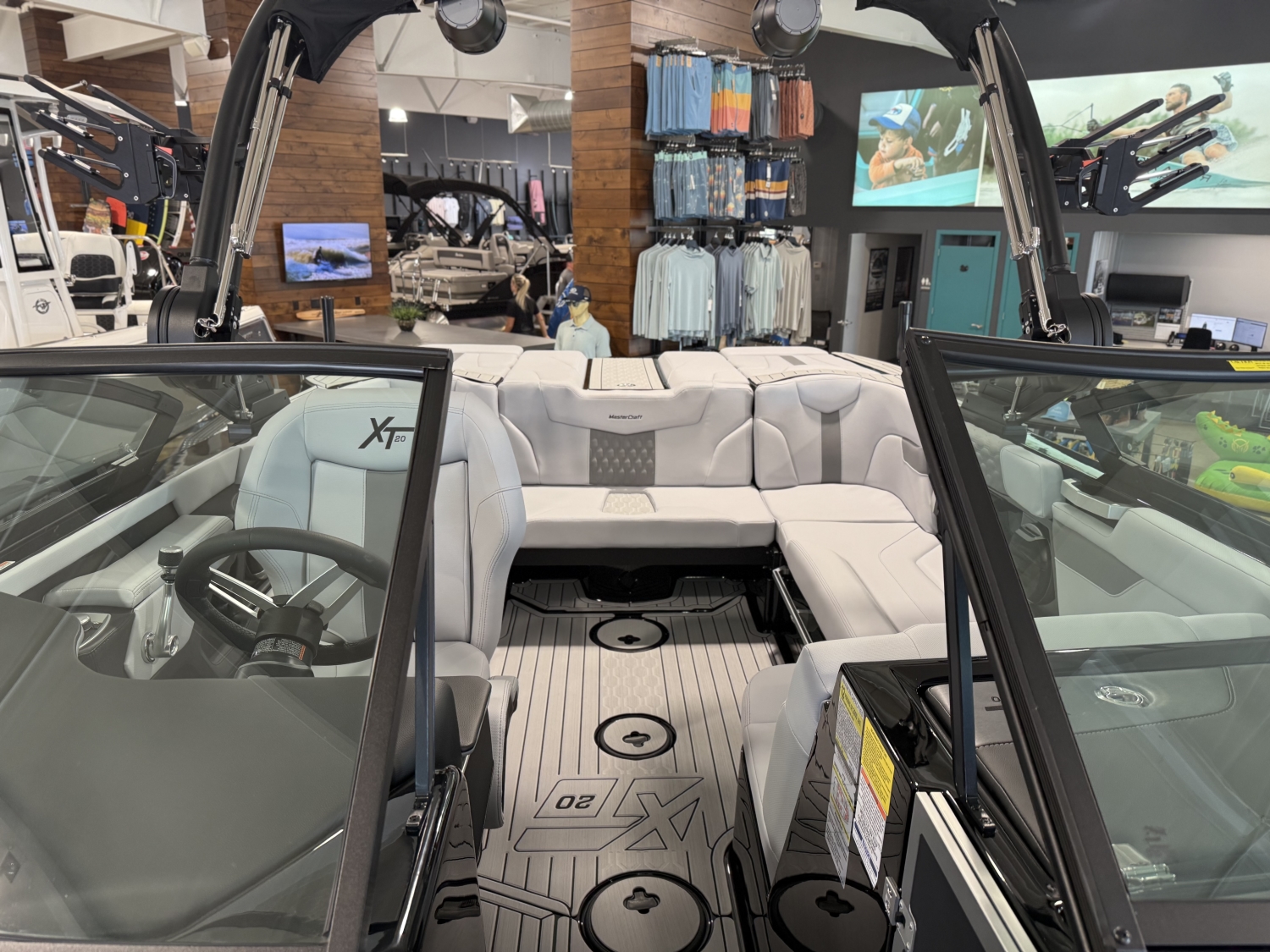 2026 MasterCraft XT20