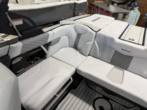 2026-mastercraft-xt20-105718-image9