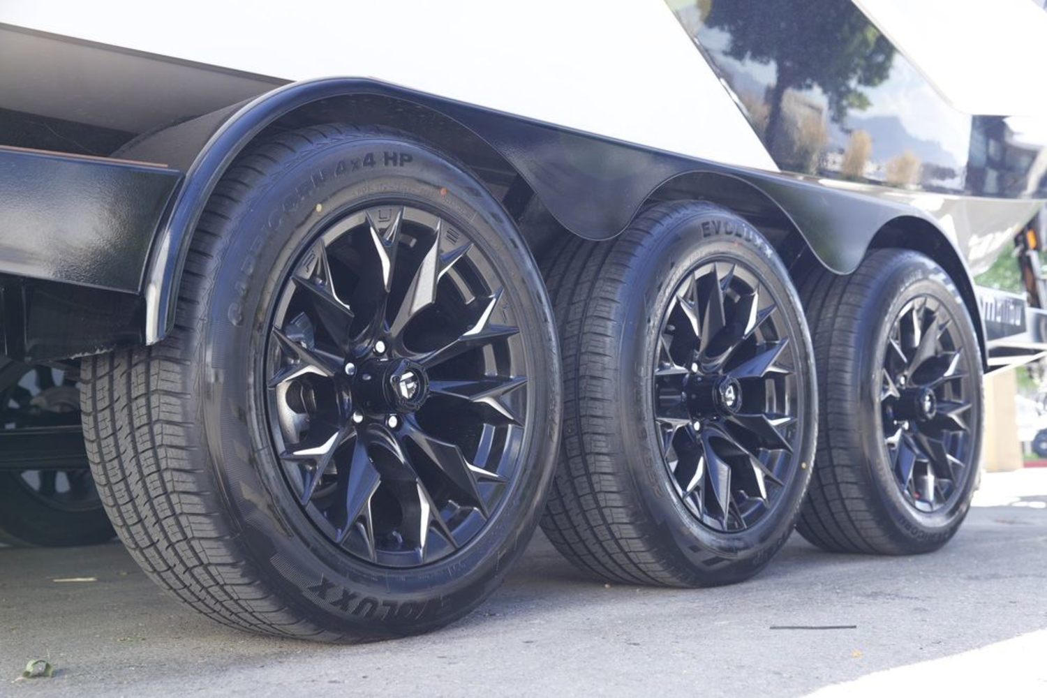 2025 Malibu Boats M242