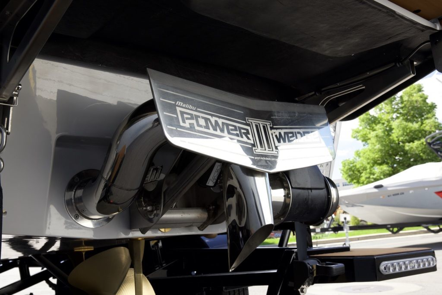 2025 Malibu Boats M242