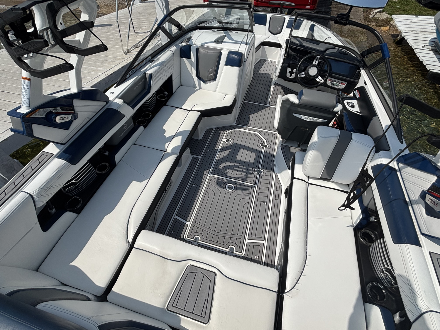 2017 Nautique Super Air Nautique G23