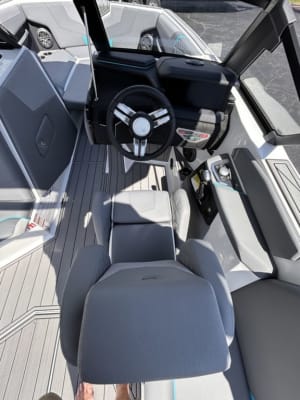 2026-nautique-gs24-106288-image13