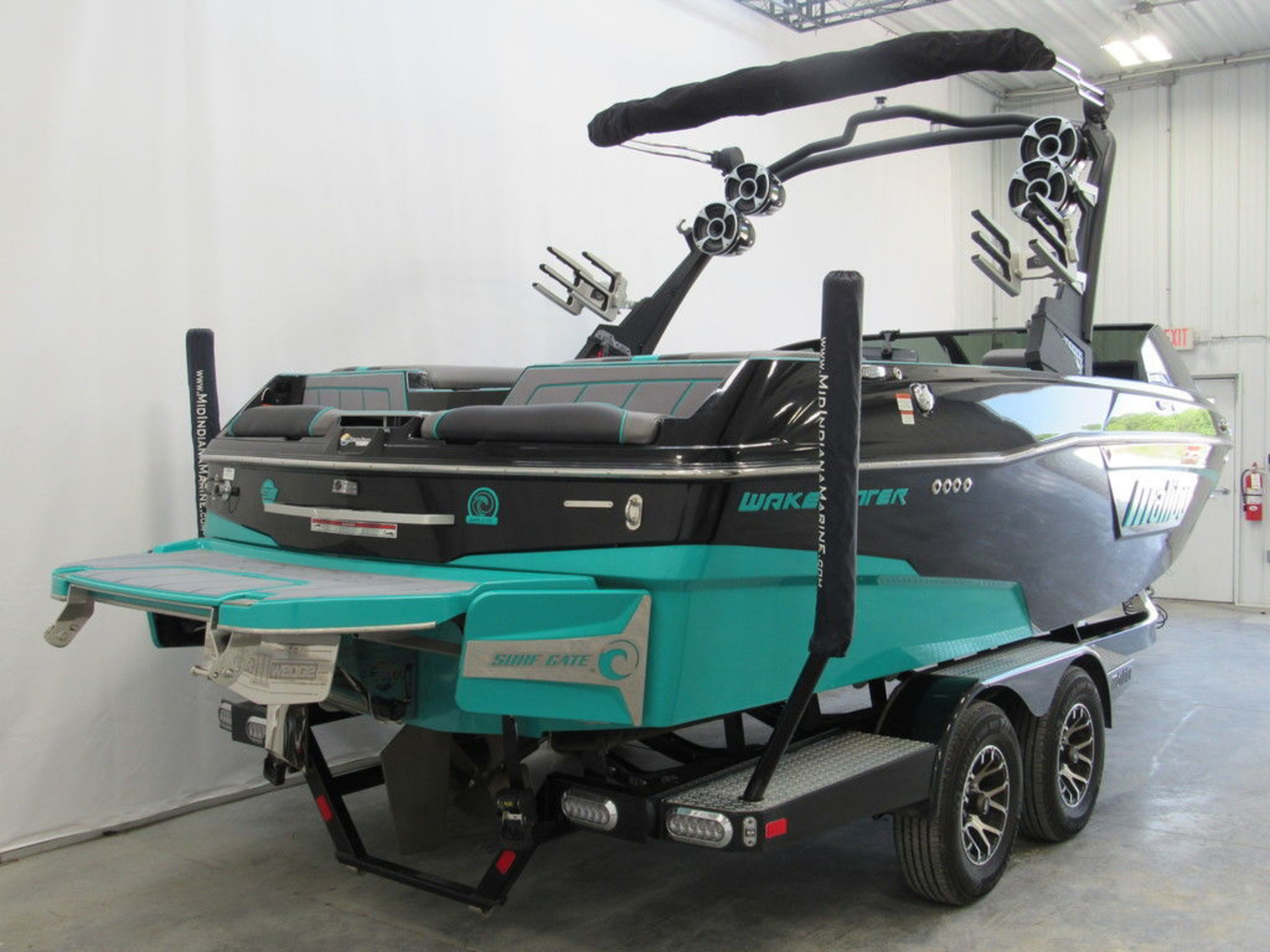 2021 Malibu Boats 23 LSV