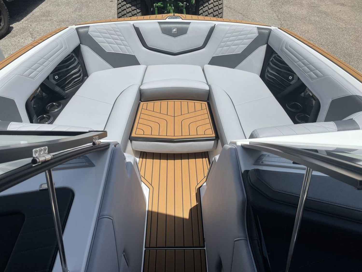 2022 Nautique Super Air Nautique G23