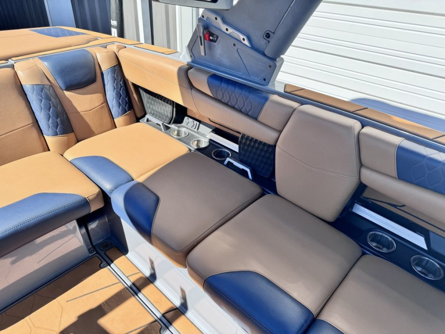 2021 Malibu Boats M220 for sale in Montgomery, Texas