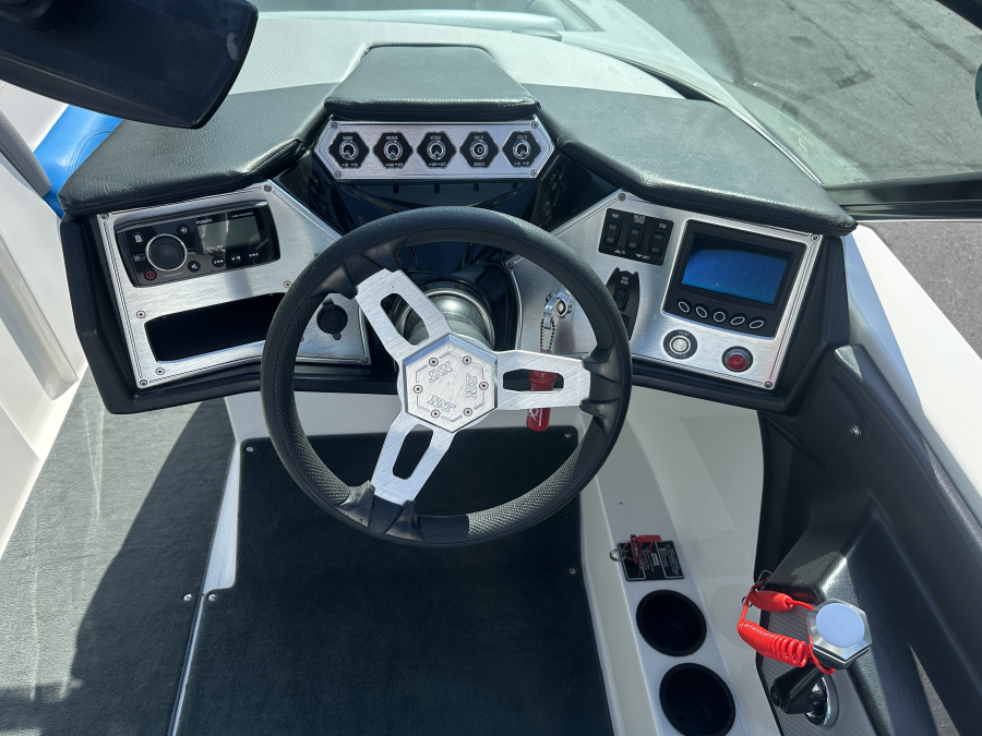 2016 Mastercraft Boats NXT22 for sale in Fenton, Michigan