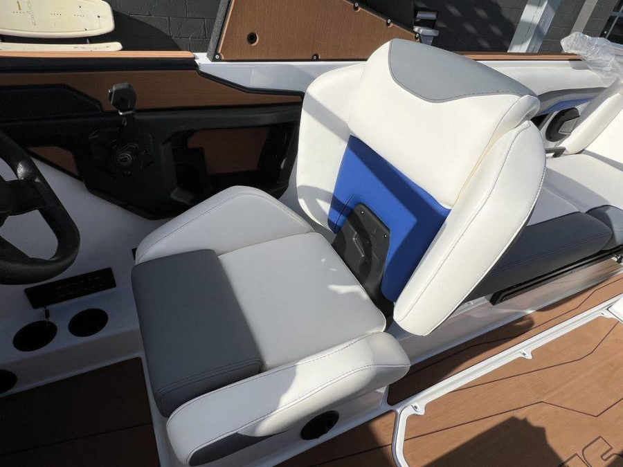 2025 Axis Boats T220 for sale in Cincinnati, Ohio