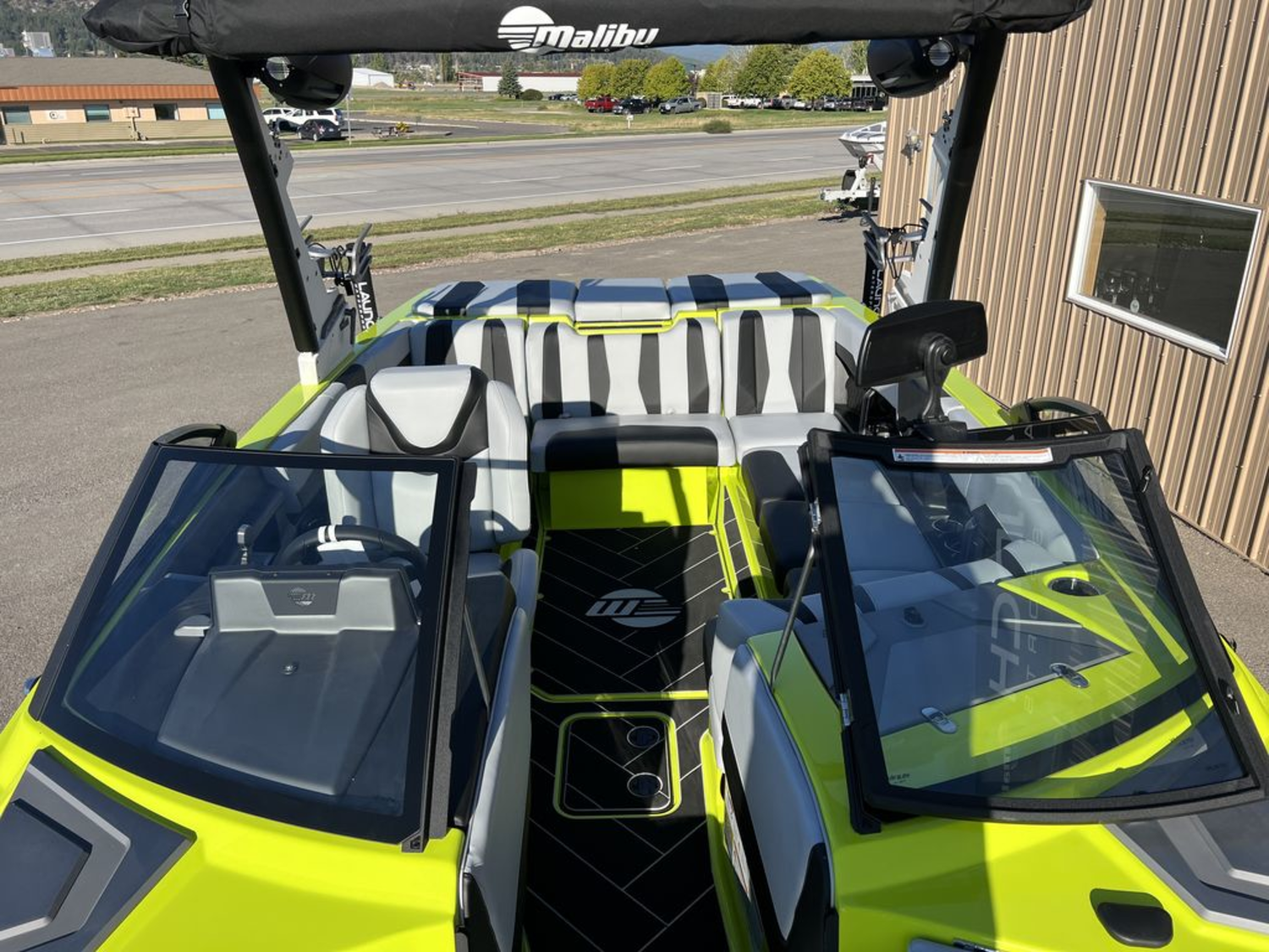2024 Malibu Boats 22 LSV