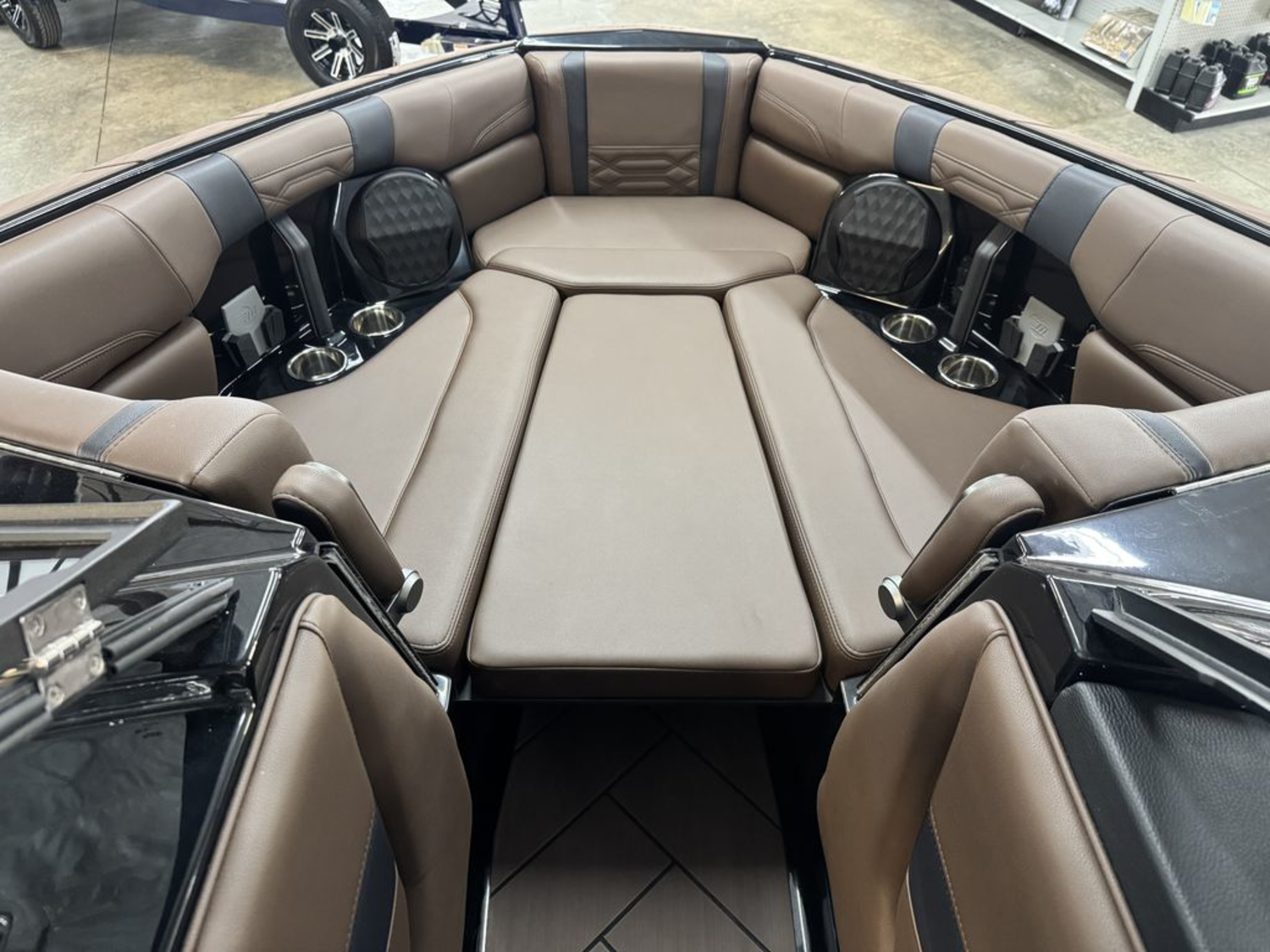 2025 Malibu Boats 26 LSV