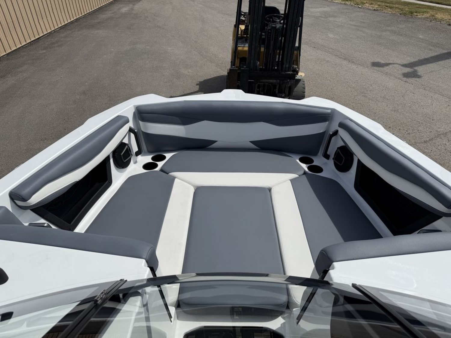 2025 Axis Wake Research A245