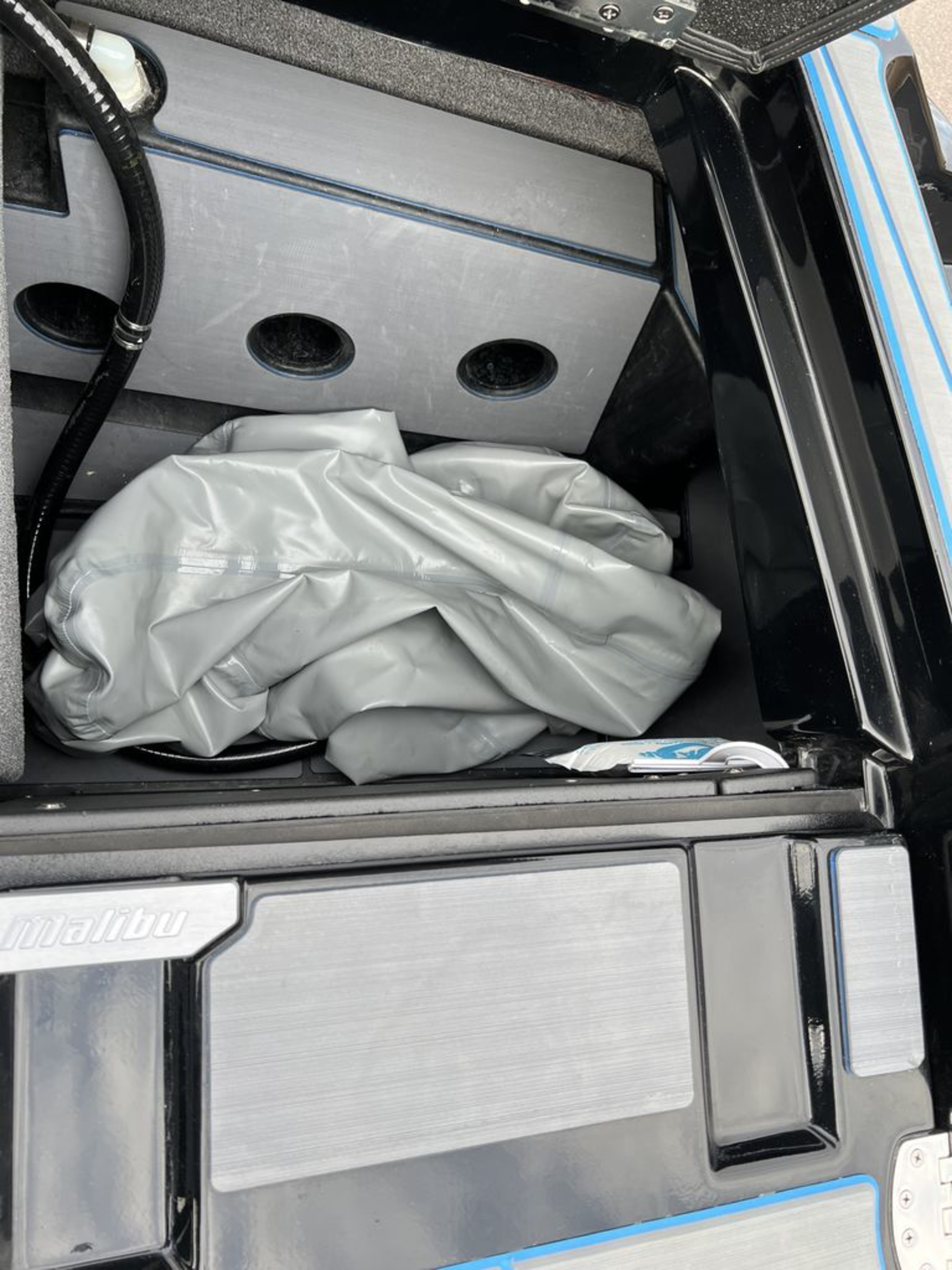 2021 Malibu Boats M220