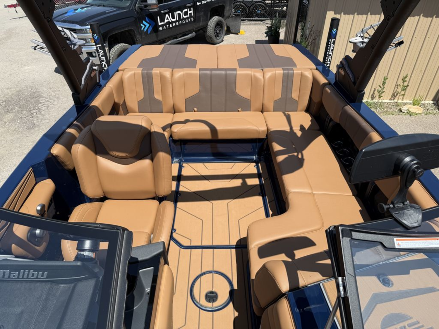 2025 Malibu Boats 21 LX