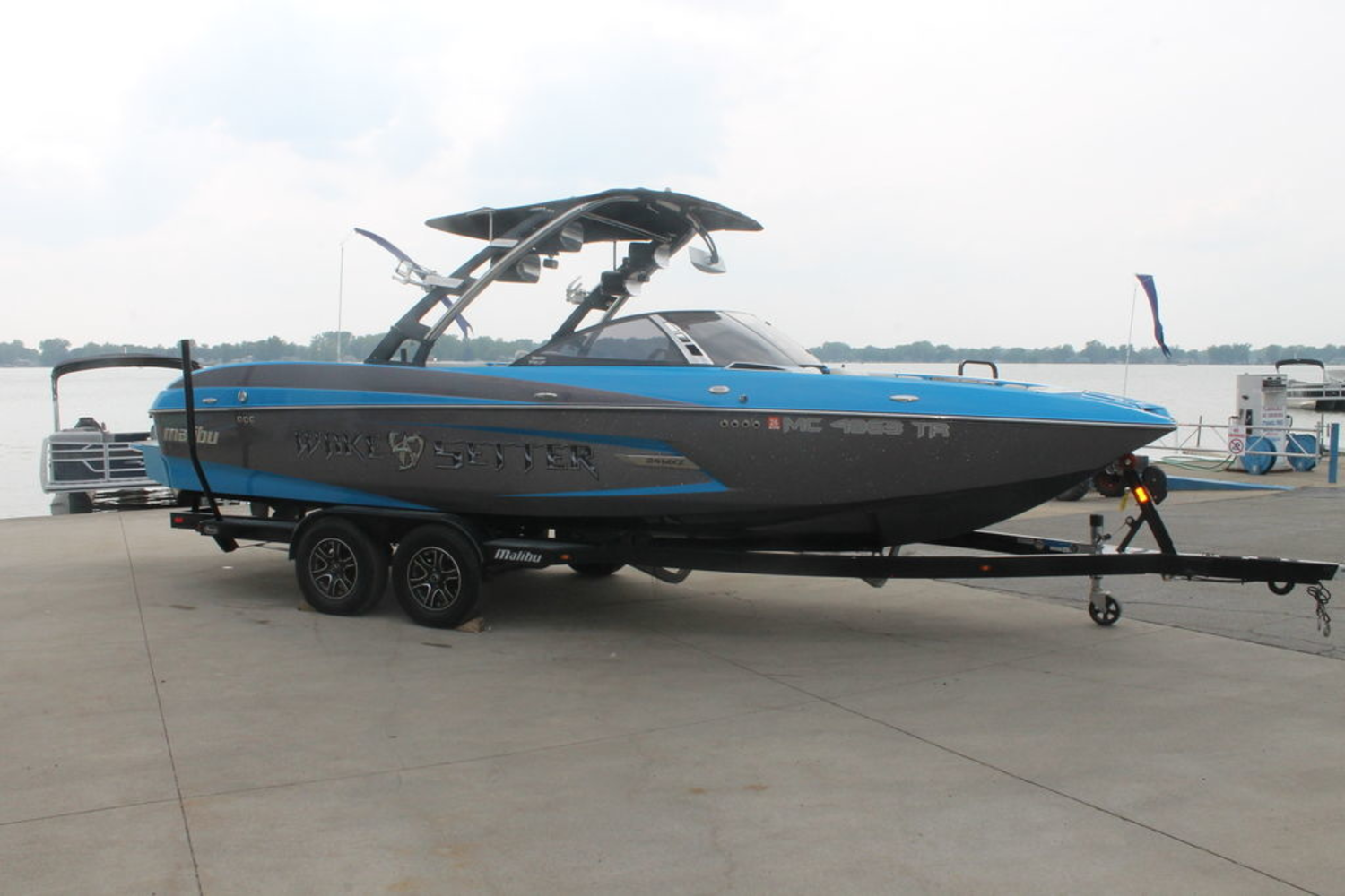 2013 Malibu Boats Wakesetter 24 MXZ