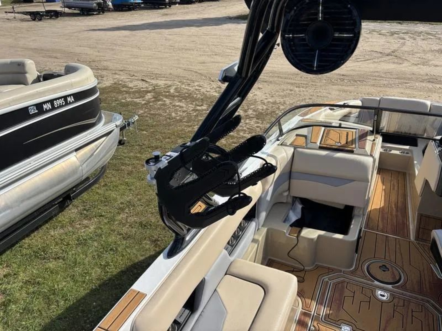 2026 MOOMBA MOJO