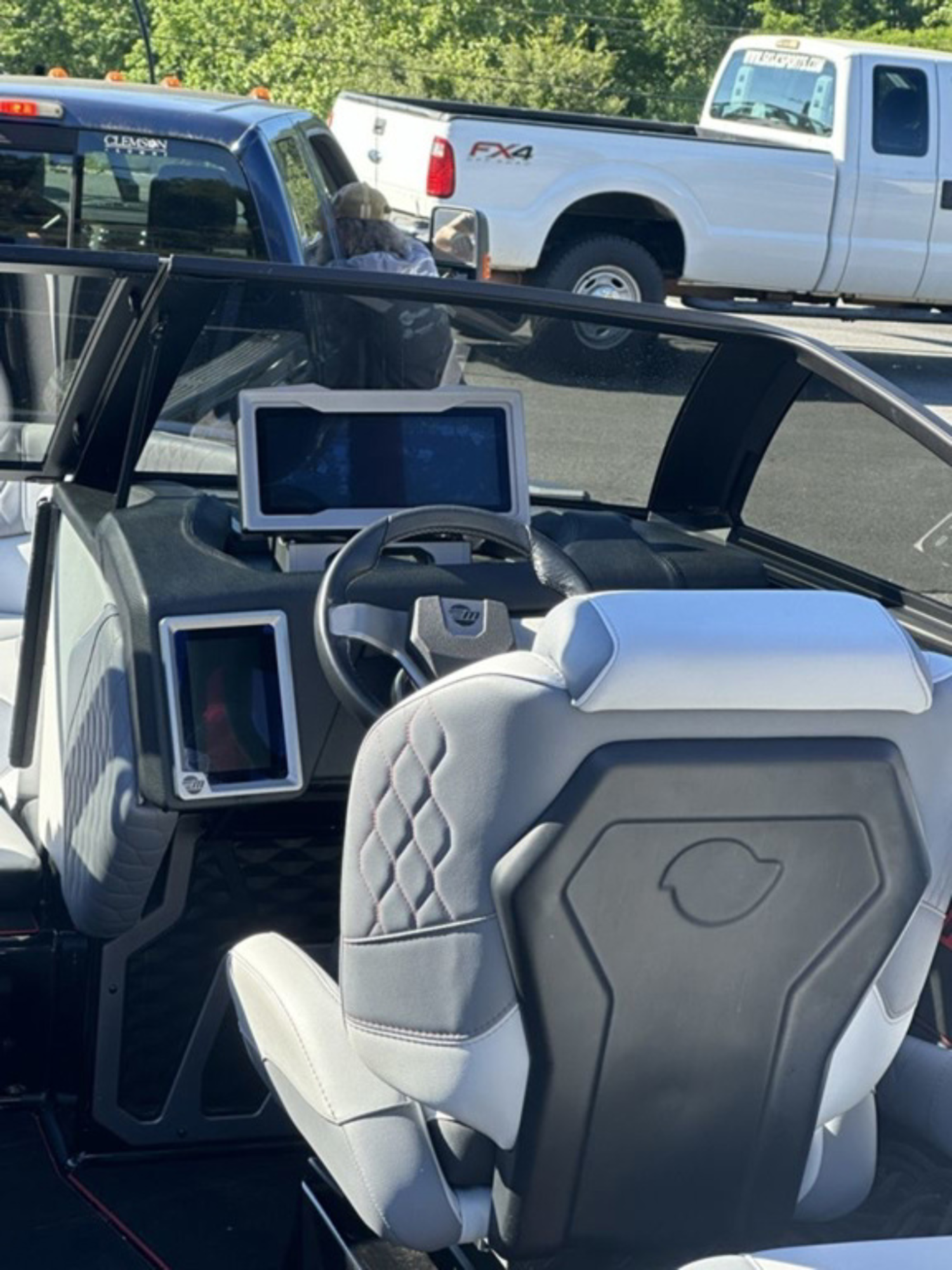 2023 Malibu Boats M220