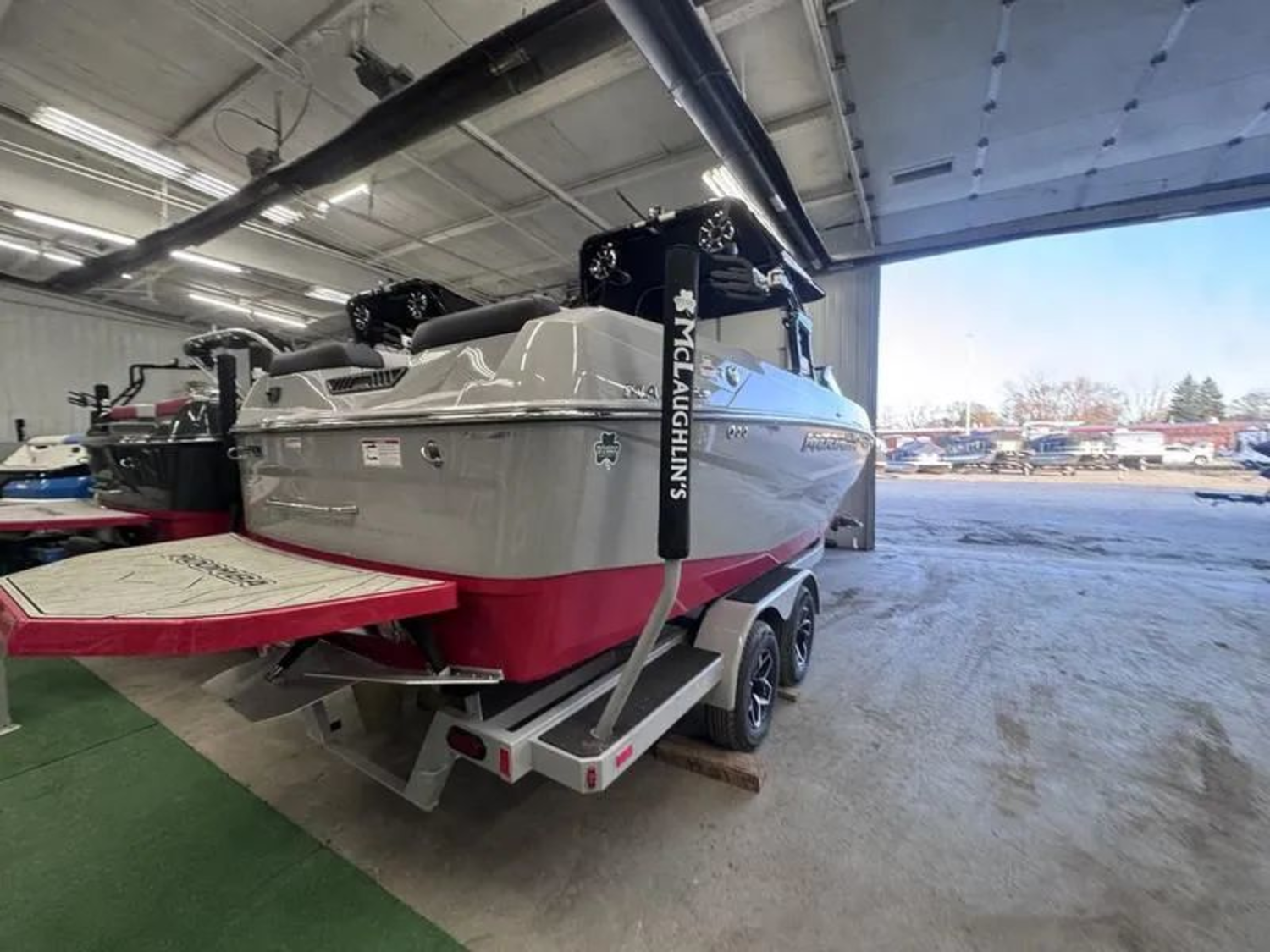 2025 MOOMBA MAX DEMO