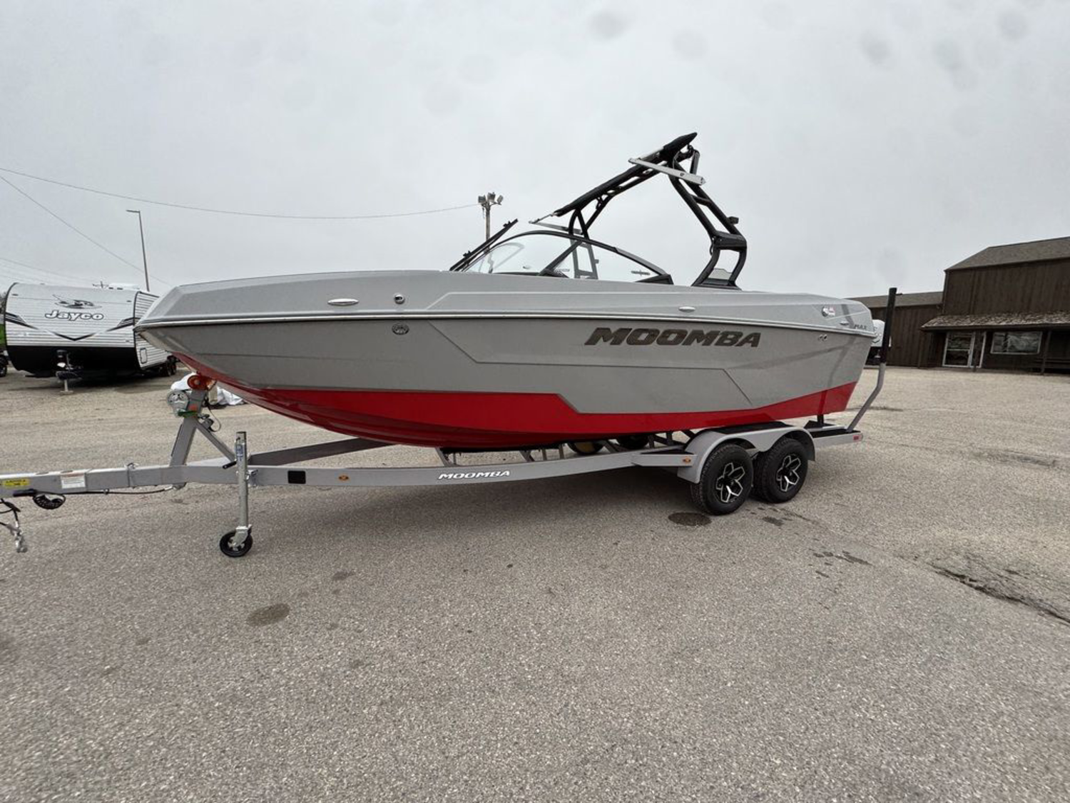 2025 MOOMBA MAX DEMO