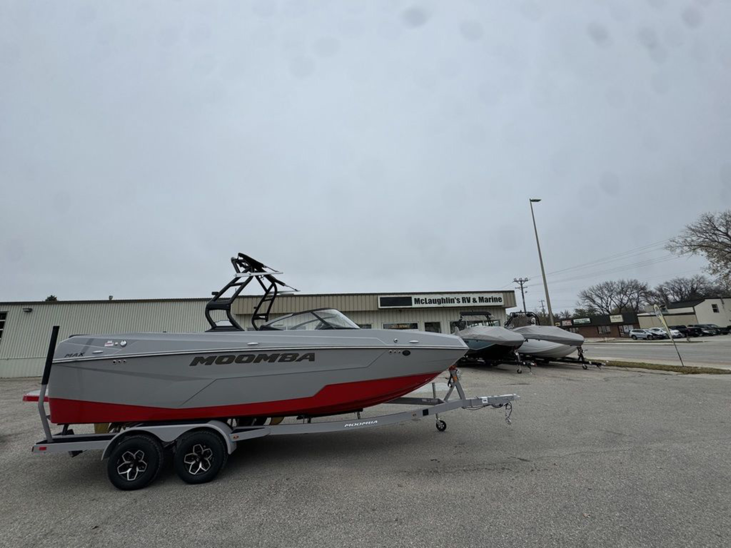 2025 MOOMBA MAX DEMO