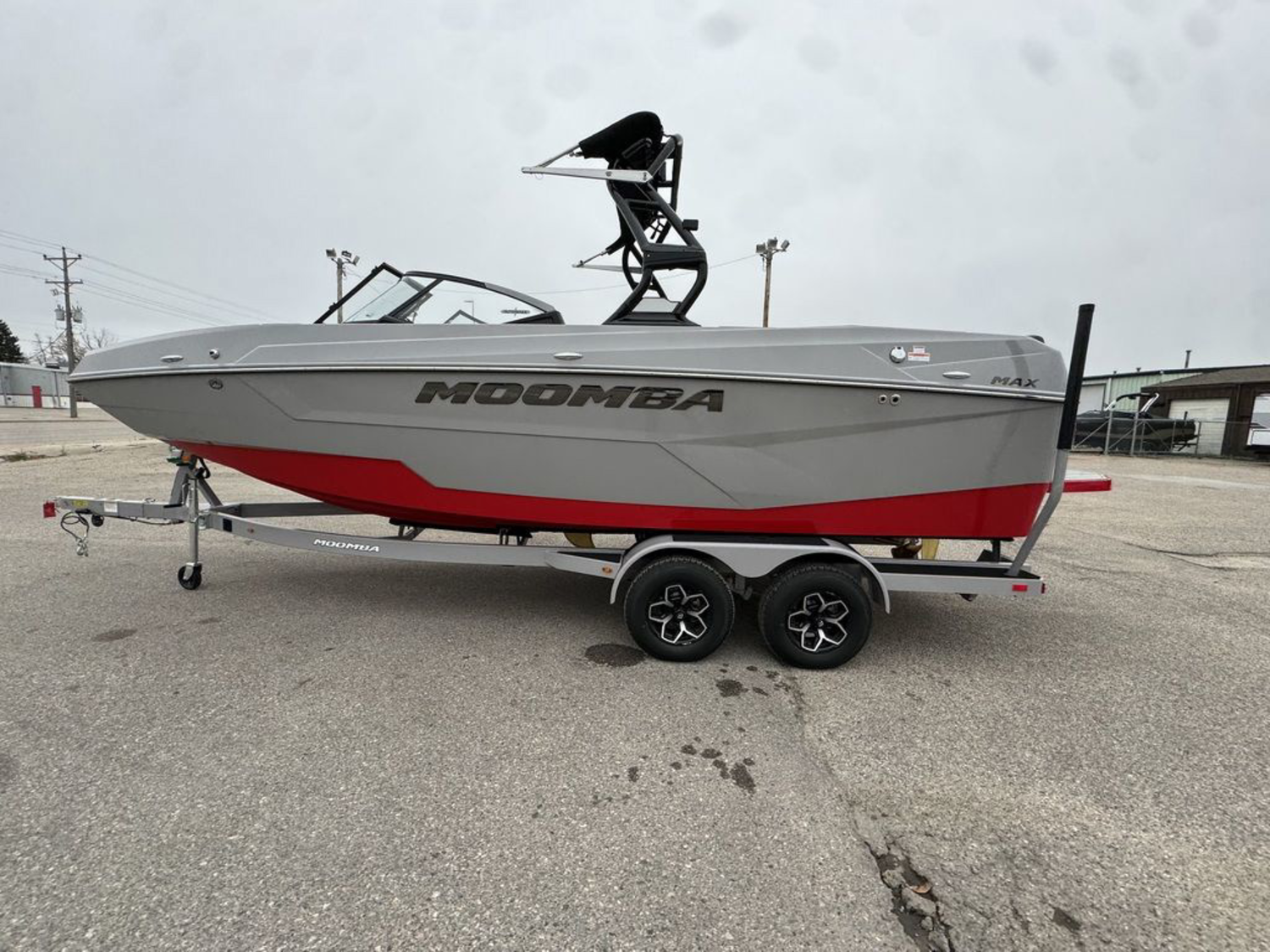 2025 MOOMBA MAX DEMO