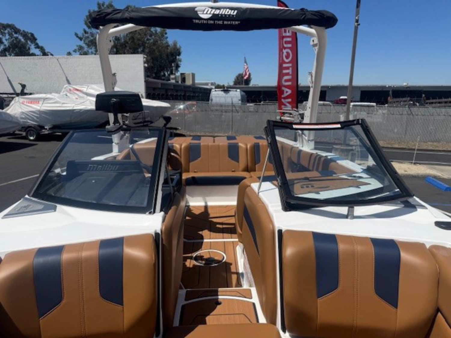 2025 Malibu Boats 21 LX
