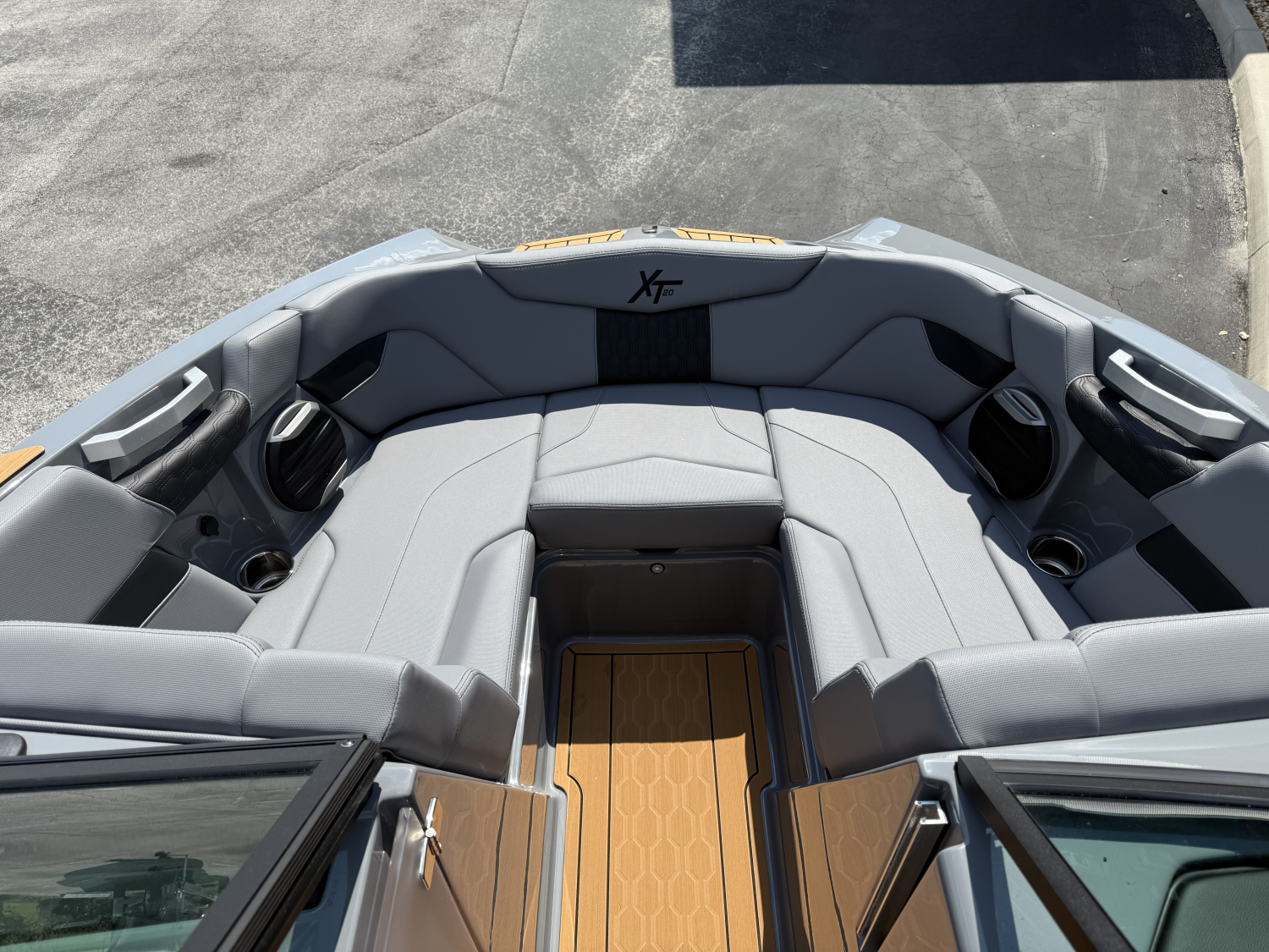 2026 MasterCraft XT20