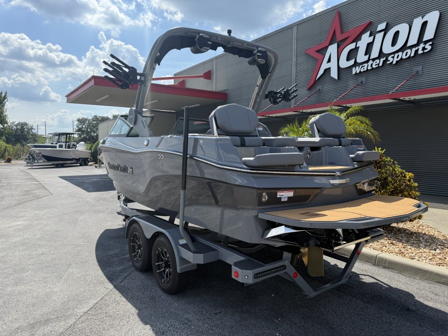 2026-mastercraft-xt20-107875-image7