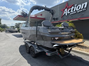 2026-mastercraft-xt20-107875-image7