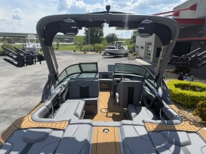 2026-mastercraft-xt20-107875-image8