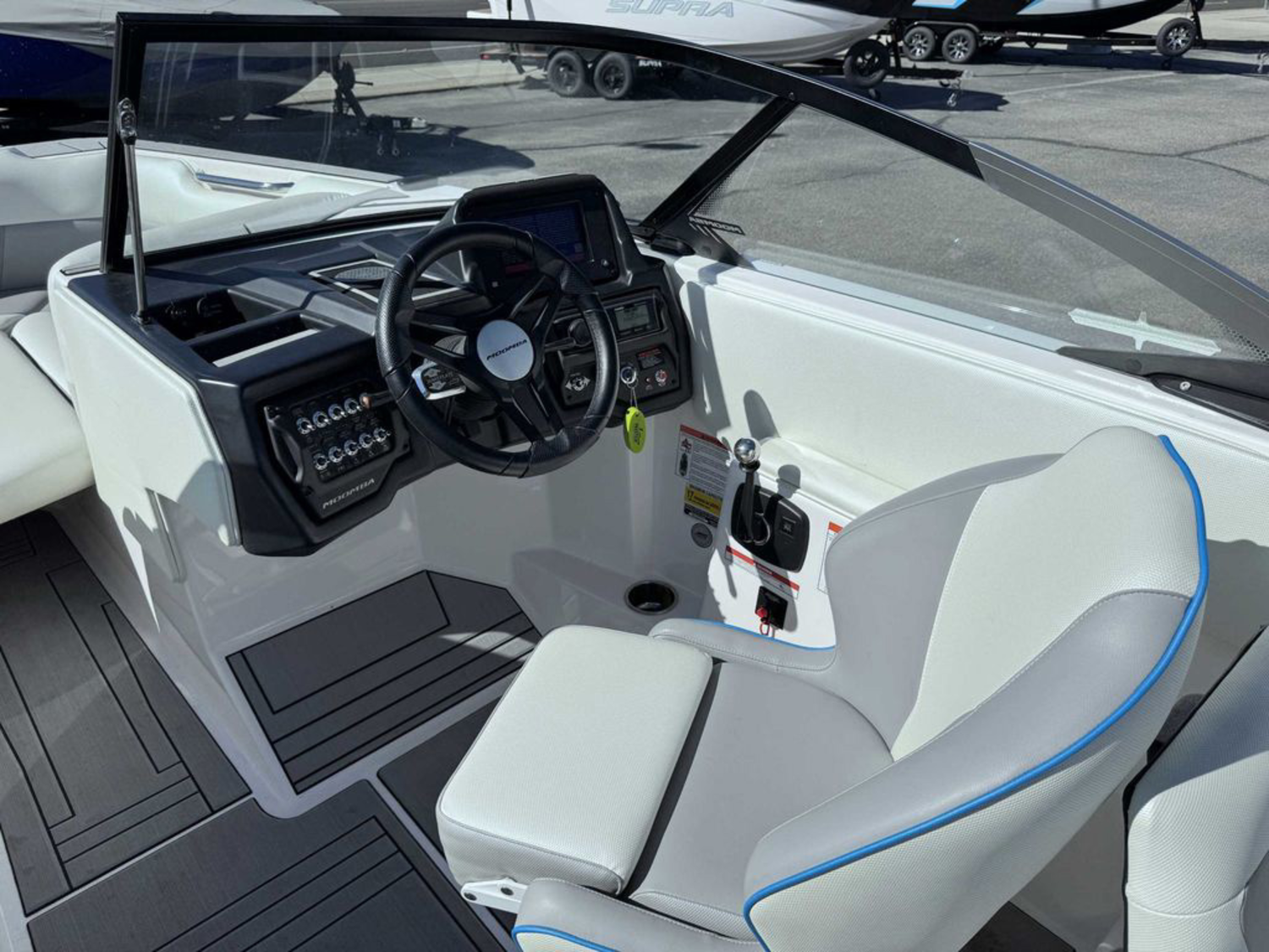 2021 MOOMBA Max