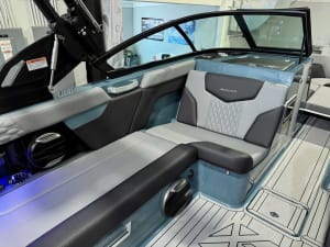 2026-mastercraft-xt23-108343-image17