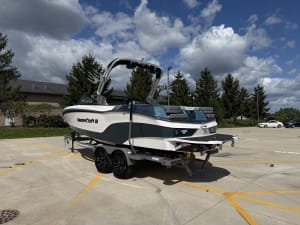 2026-mastercraft-xt22-108345-image3